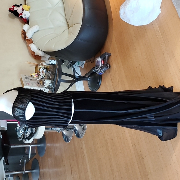 2 pieces suite, size 8. - Picture 6 of 7